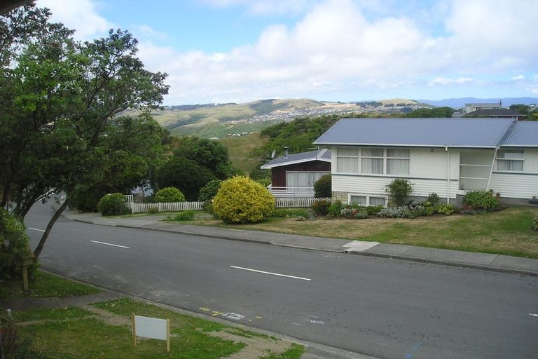 Photo of property in 8 Branscombe Street, Johnsonville, Wellington, 6037