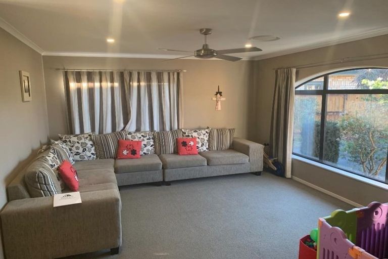 Photo of property in 54 Saint James Drive, Huntington, Hamilton, 3210