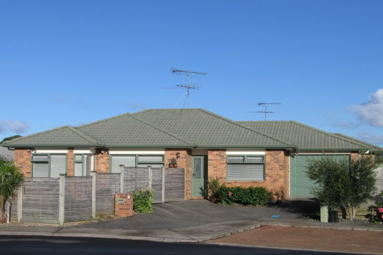 Photo of property in 16 Francis Skinner Place, Orewa, 0931