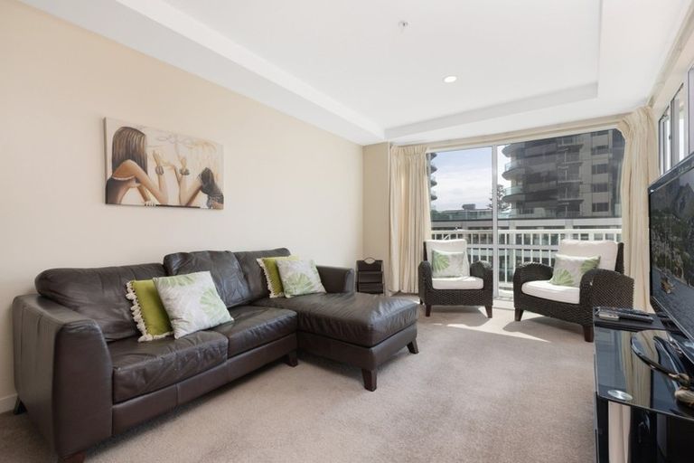 Photo of property in 12 Maunganui Road, Mount Maunganui, 3116