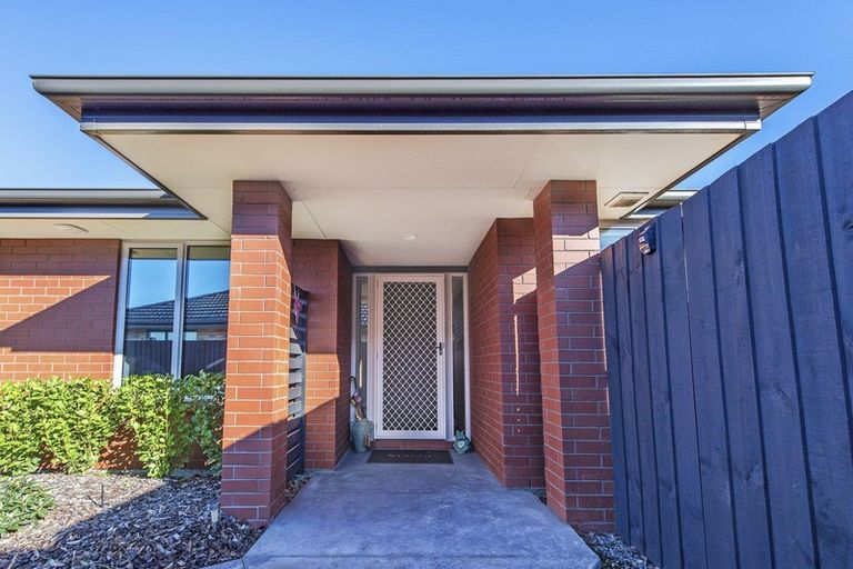 Photo of property in 11 Globe Bay Drive, Templeton, Christchurch, 8042