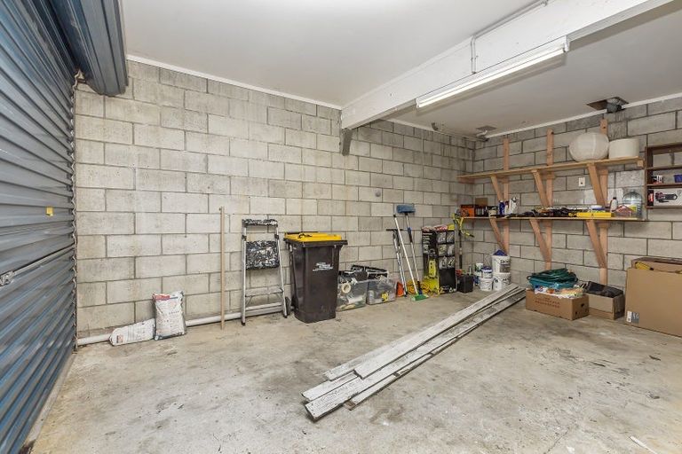 Photo of property in 1a Sandhurst Way, Crofton Downs, Wellington, 6035