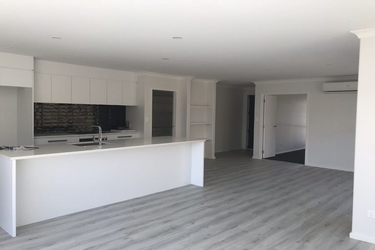 Photo of property in 37 Piata Street, Papamoa Beach, Papamoa, 3118