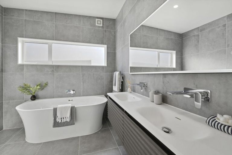 Photo of property in 361b Beach Road, Campbells Bay, Auckland, 0630