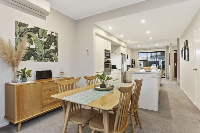 Photo of property in 7 Sacred Kingfisher Road, Hobsonville, Auckland, 0616