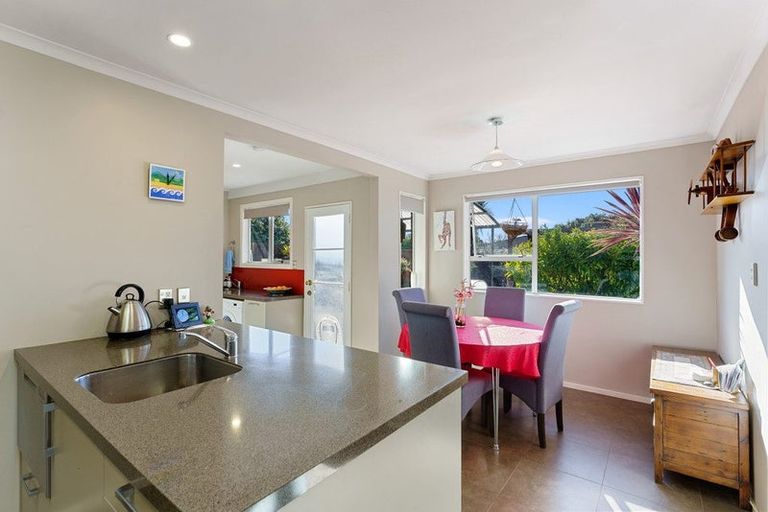 Photo of property in 29 Kapanui Road, Waikanae, 5036