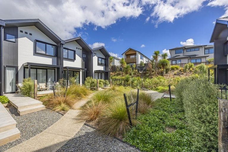 Photo of property in 2a Nerita Place, Long Bay, Auckland, 0630