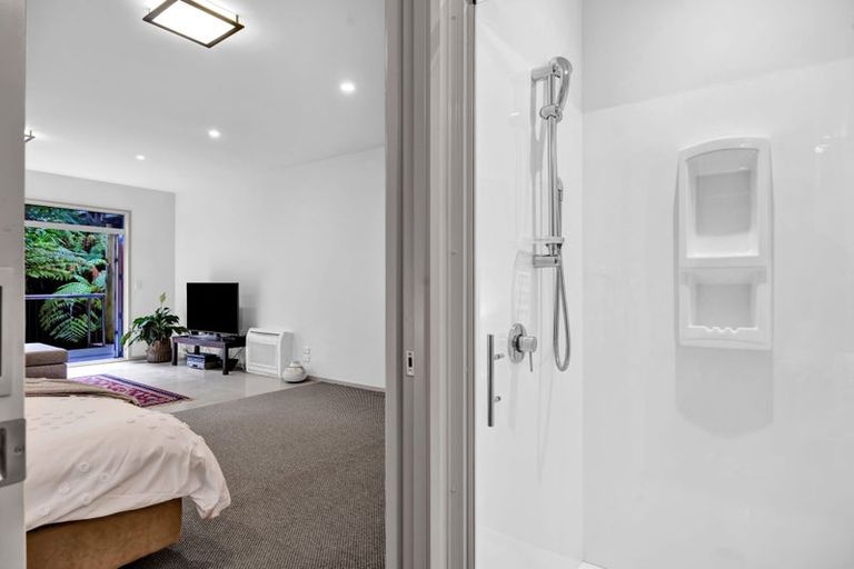 Photo of property in 12 Leatham Avenue, Strandon, New Plymouth, 4312