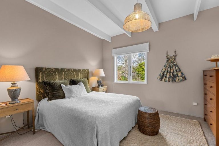 Photo of property in 51 Kent Terrace, Riverhead, 0820