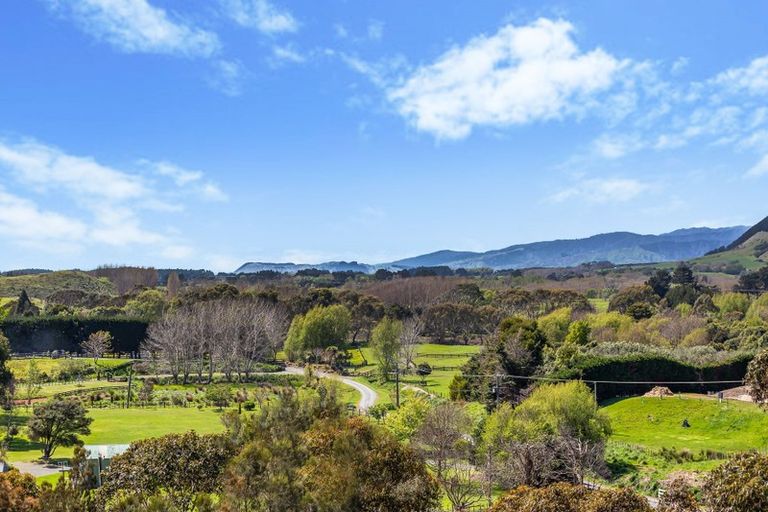 Photo of property in 338 Ngarara Road, Waikanae, 5391