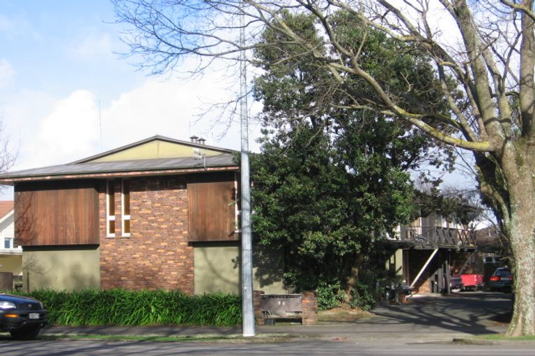Photo of property in 2/88 Victoria Avenue, Palmerston North, 4410
