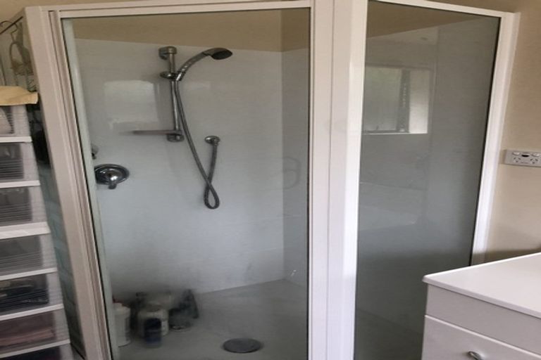 Photo of property in 10 Copplestone Place, New Lynn, Auckland, 0600