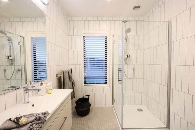 Photo of property in 3 Podgora Avenue, Kumeu, 0810