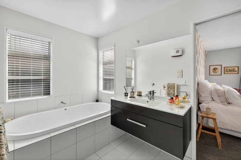 Photo of property in 35 Birkdale Drive, Shirley, Christchurch, 8061