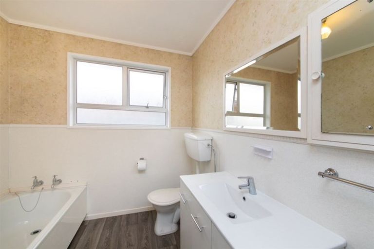 Photo of property in 102 Fairs Road, Milson, Palmerston North, 4414