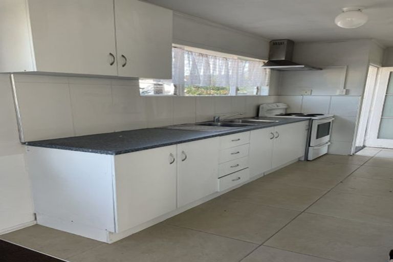 Photo of property in 26 Rimu Street, New Lynn, Auckland, 0600