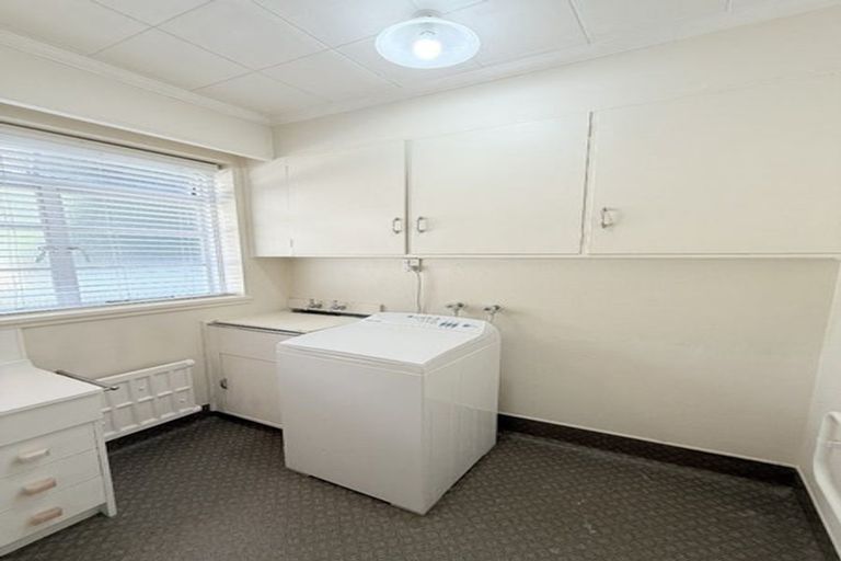 Photo of property in Wharenui Apartments, 274 Oriental Parade, Oriental Bay, Wellington, 6011