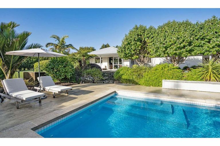 Photo of property in 73a Riddell Road, Kerikeri, 0230