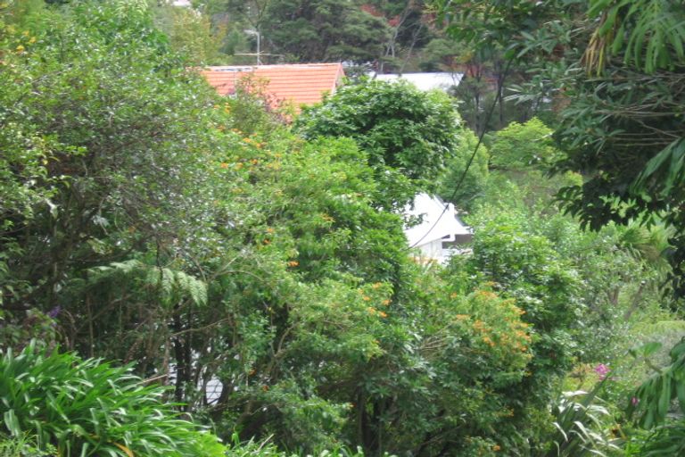 Photo of property in 25b West Lynn Road, Titirangi, Auckland, 0604