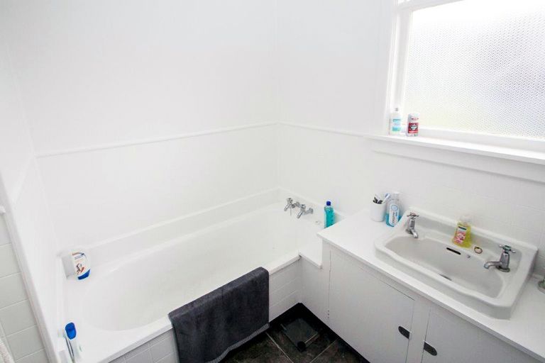 Photo of property in 22 Taward Street, Oamaru North, Oamaru, 9400