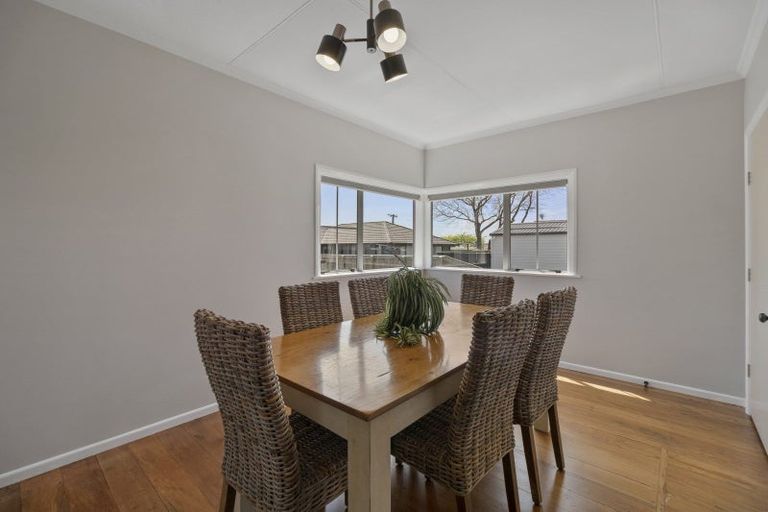 Photo of property in 162 Tukapa Street, Westown, New Plymouth, 4310