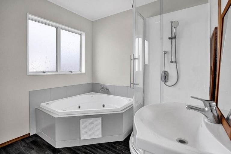 Photo of property in 6 Manuka Place, Hawera, 4610