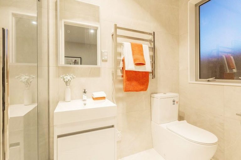 Photo of property in 32 Drumbuoy Drive, Flat Bush, Auckland, 2019