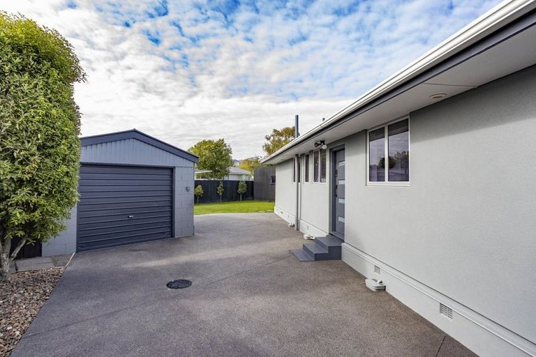 Photo of property in 28 Shetland Street, Woolston, Christchurch, 8062
