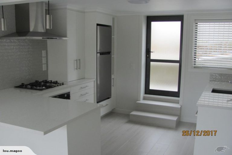 Photo of property in 12 Meadowvale Avenue, Forrest Hill, Auckland, 0620