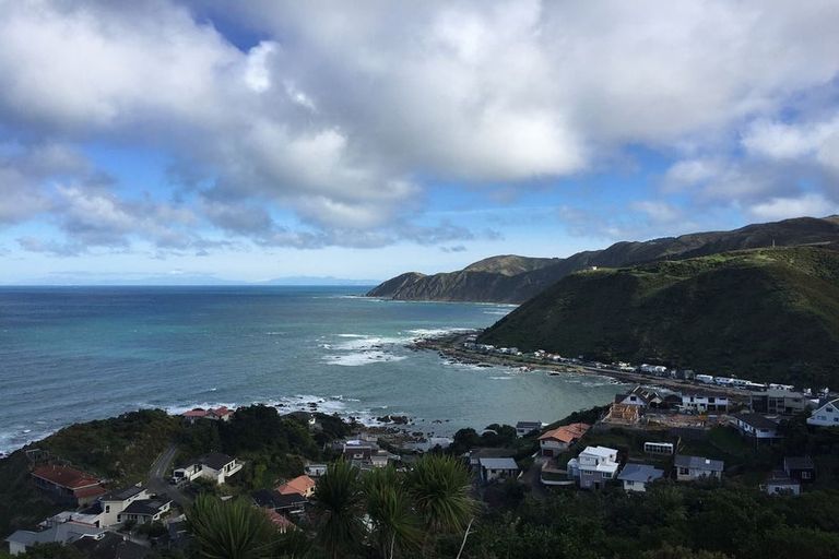 Photo of property in 18 Robertson Street, Owhiro Bay, Wellington, 6023