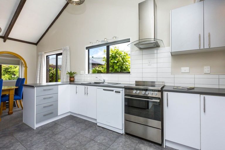 Photo of property in 30f1- Maclean Street, Wallaceville, Upper Hutt, 5018