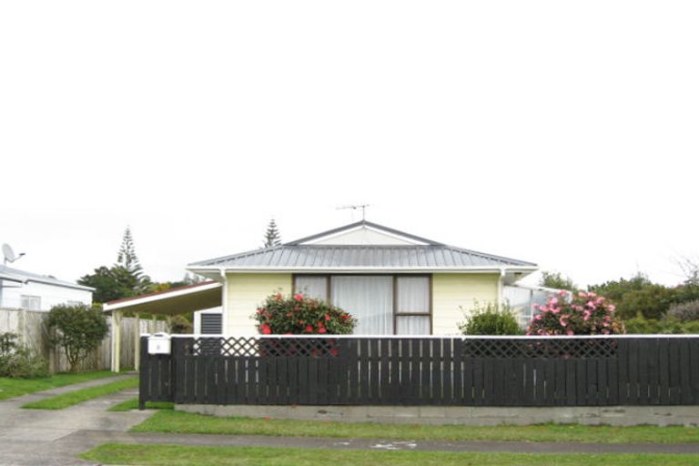 Photo of property in 8 Desmond Place, Bell Block, New Plymouth, 4312