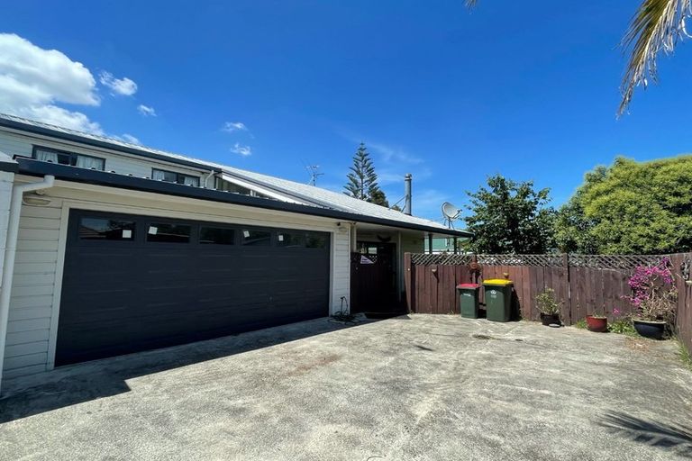 Photo of property in 2/136 Coronation Road, Papatoetoe, Auckland, 2025