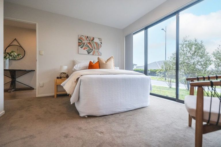 Photo of property in 23 Reserva Crescent, Kumeu, 0810