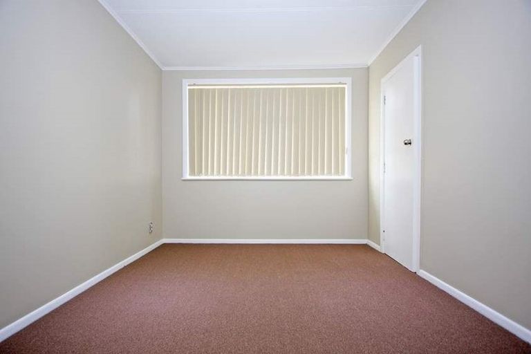 Photo of property in 4 Osborne Place, Papakura, 2110