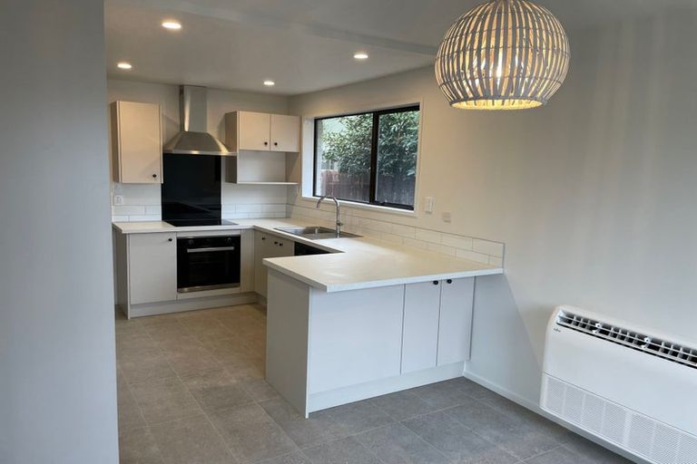 Photo of property in 367 Sawyers Arms Road, Harewood, Christchurch, 8051