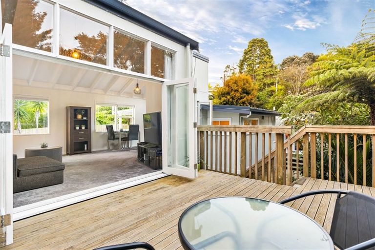 Photo of property in 9 Old North Road, Orewa, 0931