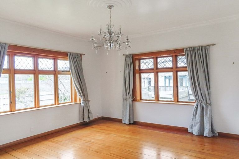 Photo of property in 30 Granville Street, Silverstream, Upper Hutt, 5019