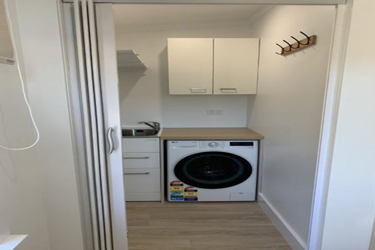 Photo of property in 70 Cutfield Road, New Plymouth, 4310