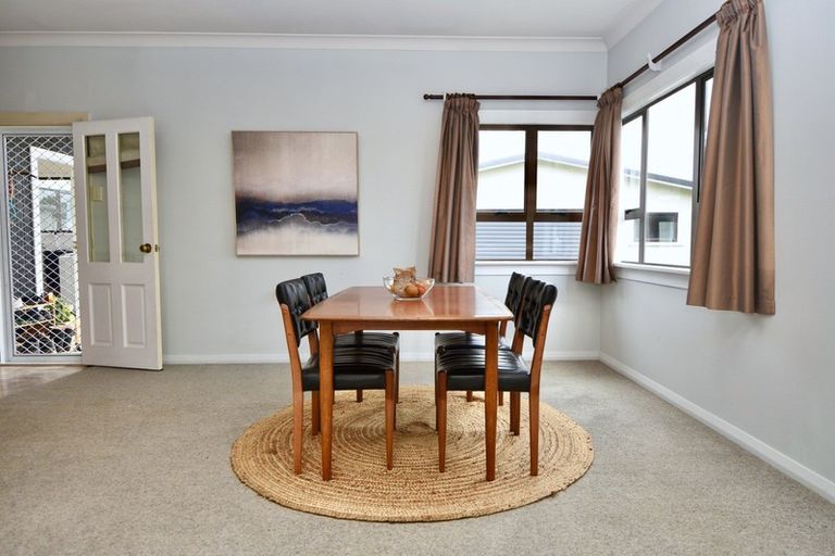 Photo of property in 4 Mckenzie Terrace, Carterton, 5713