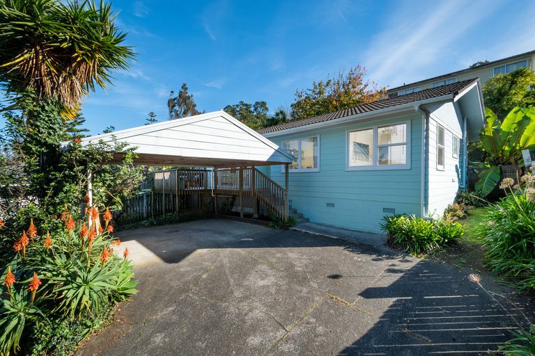 Photo of property in 10 Scotstoun Place, Glen Eden, Auckland, 0602