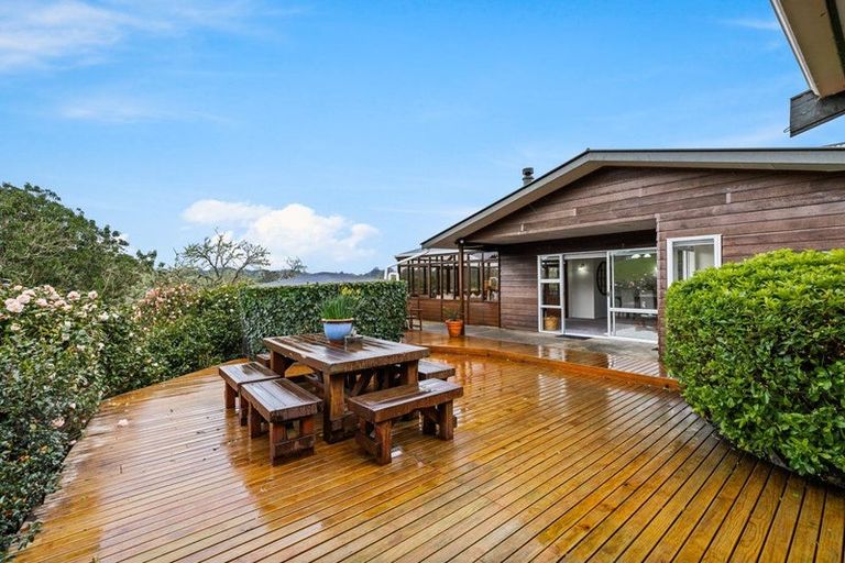 Photo of property in 25 Hawkes Access Road, Waitoki, Silverdale, 0994