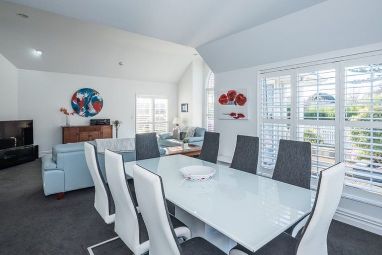 Photo of property in 1 Maple Lane, Waikanae, 5036