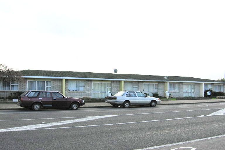 Photo of property in 1/183 Featherston Street, Palmerston North, 4410