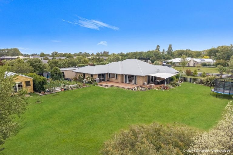 Photo of property in 9 Riverside Way, Amberley, 7410