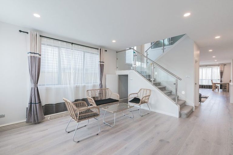 Photo of property in 10 Matiki Road, Flat Bush, Auckland, 2019