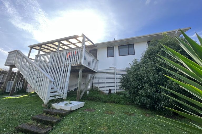 Photo of property in 22 Crosby Road, West Harbour, Auckland, 0618