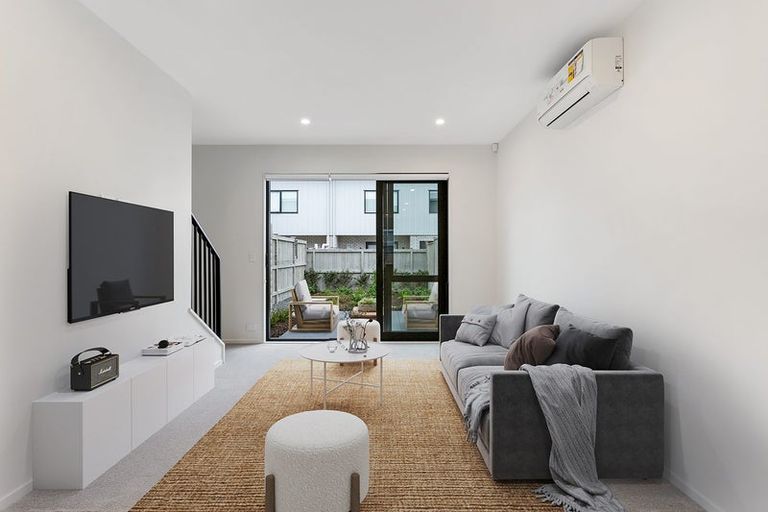 Photo of property in 73 Katikati Drive, Manurewa, Auckland, 2102