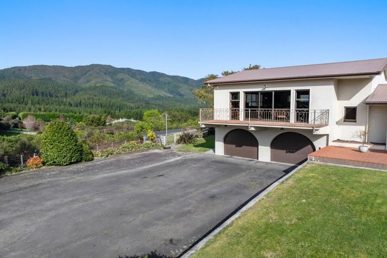 Photo of property in 20b Kaitoke Loop, Kaitoke, Upper Hutt, 5018