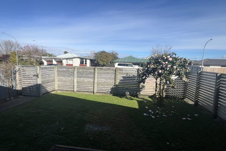 Photo of property in 35 Mcgiffert Street, Palmerston North, 4410